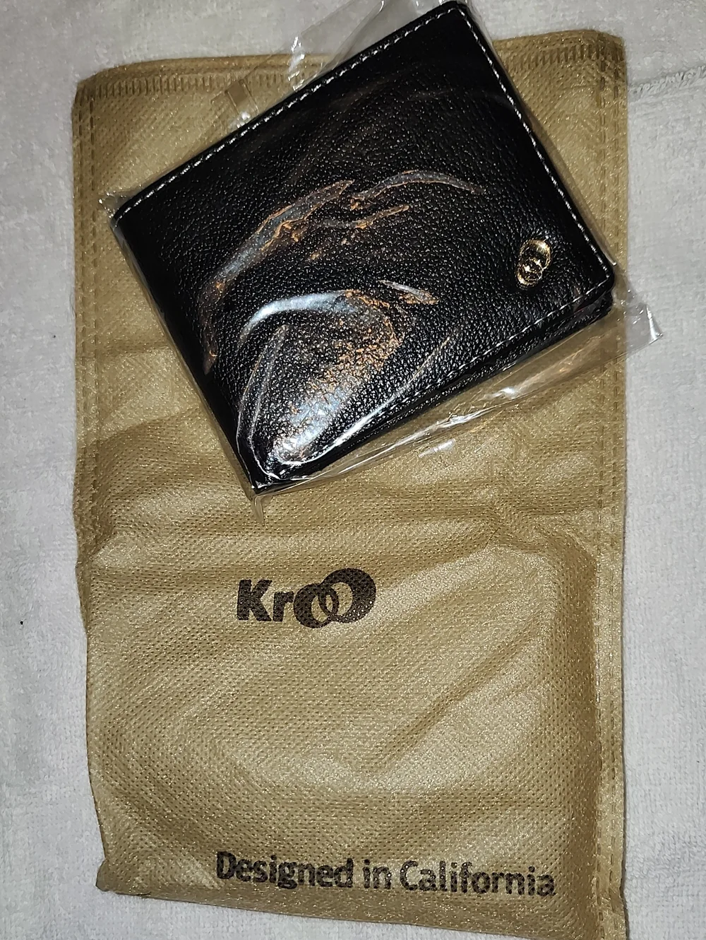 Kroo Black Leather Bi-Fold Wallet with Gold Accent